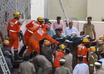 Al menos 14 menores muertos en incendio de centro educativo en la India