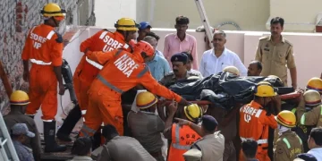 Al menos 14 menores muertos en incendio de centro educativo en la India