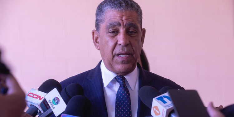 Venier Atelier, marca de moda y tradición dominicana, respalda la reelección del congresista Adriano Espaillat