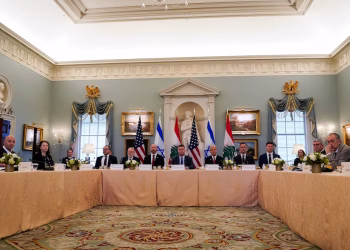 Israel y Líbano continúan este miércoles las negociaciones en Washington en medio de nuevos ataques y un frágil alto el fuego