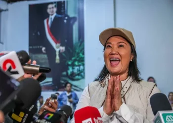 Fujimori mantiene ventaja de 561 votos sobre Sánchez, con el 98,21 % de escrutinio en Perú