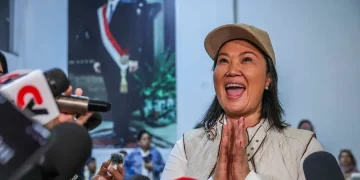 Fujimori mantiene ventaja de 561 votos sobre Sánchez, con el 98,21 % de escrutinio en Perú