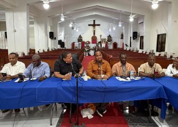 Presidente Abinader aporta RD$5 millones para apoyar proyectos de la Parroquia San Luis Rey de Francia