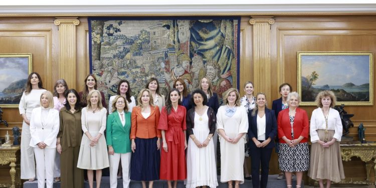 Michelle Ortiz participa en audiencia con la reina Letizia junto a empresarias españolas