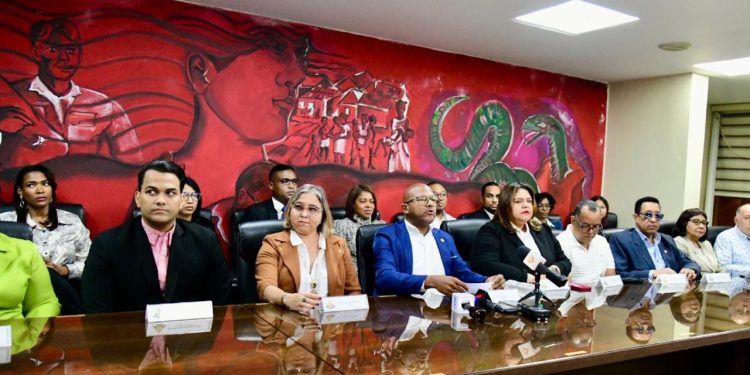 Nuevo presidente CMD denuncia que encontró irregularidades financieras en el IPPS; ordena investigación
