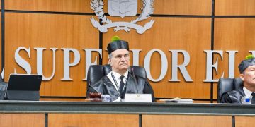 TSE ordena levantar embargo de cuentas del PHD y reconoce a Ramón Emilio Goris como presidente de la organización