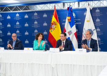 MICM y Banco Sabadell se unen para atraer inversión española y fortalecer exportaciones