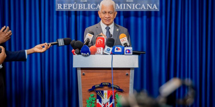 Presiente del Senado asegura proyecto de medidas económicas no afectará a sectores vulnerable del país