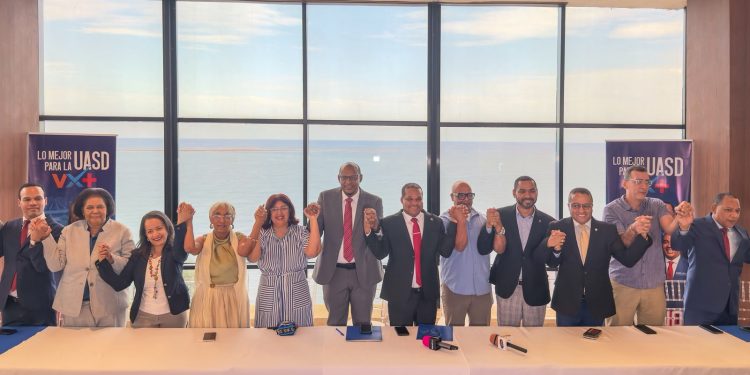 Radhamés Silverio y Eliosnet Vidal firman alianza para fortalecer la Facultad de Artes de la UASD