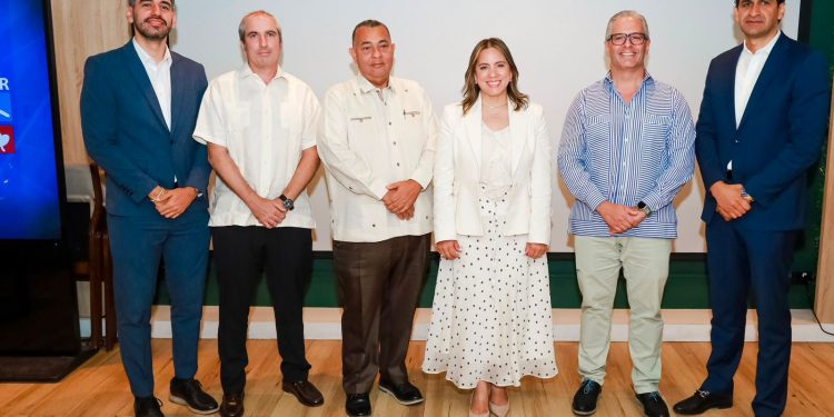 ASOFER reúne a autoridades, empresarios y expertos para analizar impacto del nuevo Reglamento de Generación Distribuida