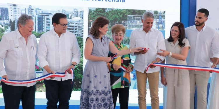 Vicepresidenta Raquel Peña inaugura en Santiago obras de agua potable por un monto superior a los 160 millones de pesos