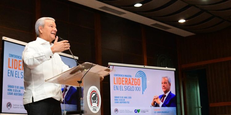 Lisandro Macarrulla afirma que el liderazgo del siglo XXI exige integridad, innovación y servicio a los demás