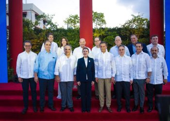 Abinader y Carolina inauguran Parque Deportivo Paseo 30 de Mayo, obra que refleja visión, orden y firmeza para transformar Santo Domingo