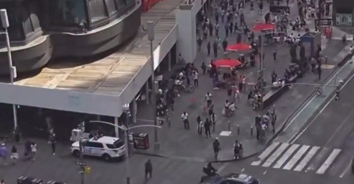 Un hombre generó pánico este jueves tras realizar varios disparos en Times Square