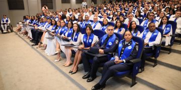 Hospital General Docente de la Policía Nacional gradúa 40 nuevos médicos especialistas