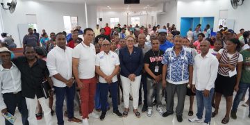 Rolfi Rojas lleva 200 techos nuevos a Capotillo y devuelve dignidad a familias vulnerables