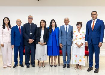 Senado de la República reconoce a figuras de la literatura, la educación, la cultura y el servicio social 