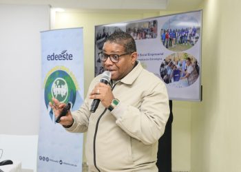 Edeeste imparte charla sobre eficiencia energética a periodistas y dueños de medios de Monte Plata