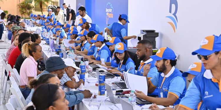 Banreservas lleva jornada de bancarización a San Francisco de Macorís