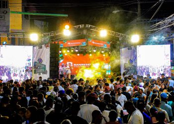 "Reconocidos en tu Barrio" pone a vibrar a Haina con un concierto de estrellas urbanas