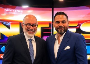 Persio Maldonado y líder político analizan retos y futuro de la comunicación en República Dominicana