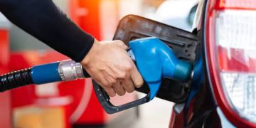 Gobierno aumenta de nuevo los combustibles