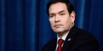 Marco Rubio comienza una gira por el Golfo para presentar el acuerdo preliminar entre Estados Unidos e Irán