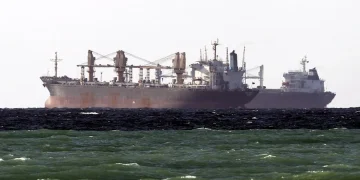 Irán reanuda exportaciones de petróleo tras 2 meses de bloqueo