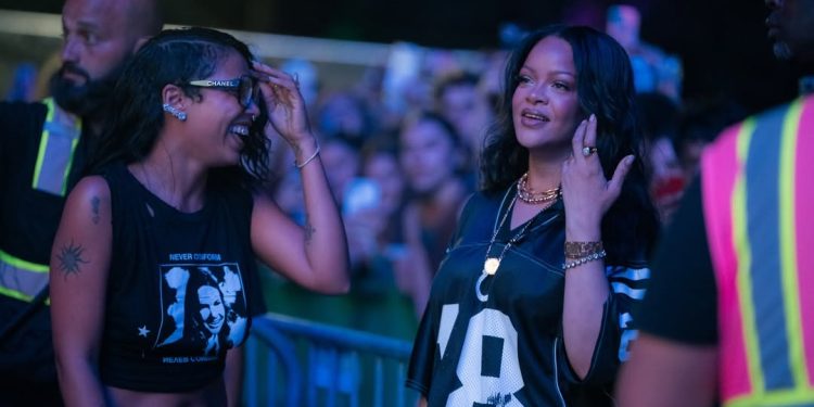 Tokischa y Rihanna protagonizan emotivo encuentro en el Governors Ball de Nueva York