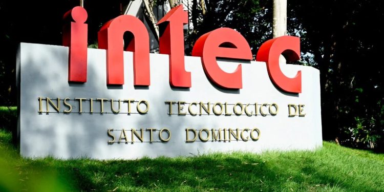 Conexión Interactiva e INTEC reúnen a profesionales y estudiantes para reflexionar sobre comunicación y liderazgo