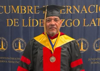 Director de la Defensa Pública recibe máximas distinciones académicas en EE. UU.