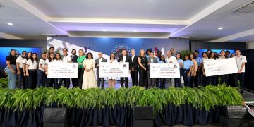 Centros educativos DN y Boca Chica obtienen primer lugar en el concurso Me Gradúo con el TCRD