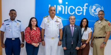DGM y UNICEF coordinan atención a niños y adolescentes en centros de procesamiento migratorio
