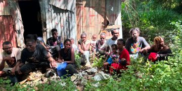 Soldados del Ejército detuvieron a 15 haitianos indocumentados ocultos en casucha utilizada como centro de acopio