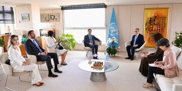 Roberto Ángel Salcedo sostiene encuentro estratégico con el director general de la UNESCO