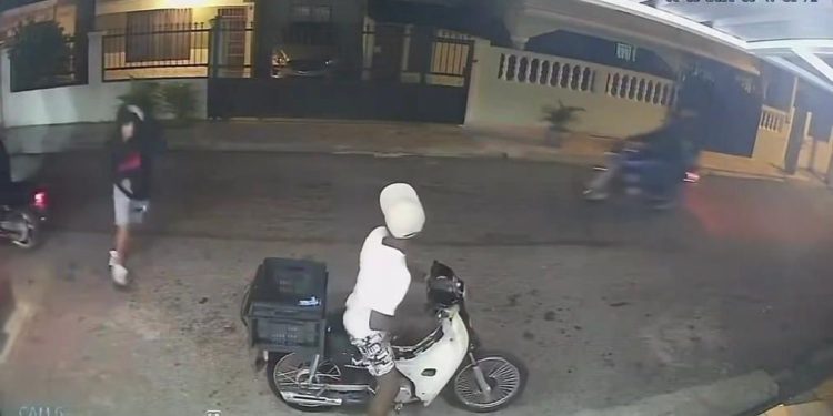 PN da seguimiento a asalto a delivery en sector Alma Rosa I, SDE