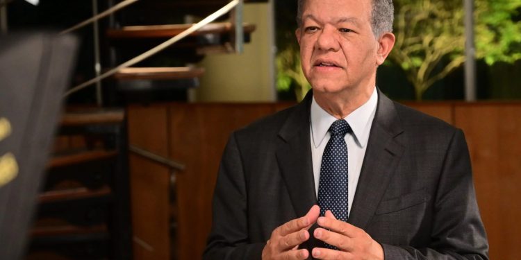 Leonel rechaza desde Madrid nueva reforma fiscal disfrazada que impulsa el PRM