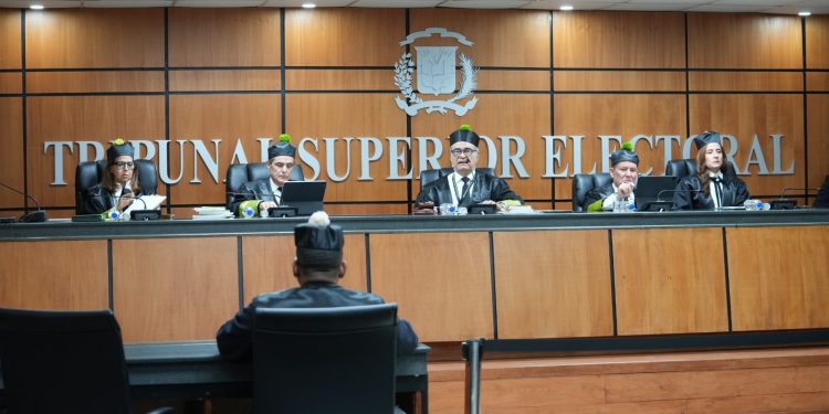 TSE declara la incompetencia de oficio para conocer de la solicitud de suspensión del proceso eleccionario de la Federación Dominicana de Distritos Municipales (FEDODIM)