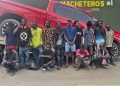 Tras persecución Ejército detiene camioneta con 14 haitianos indocumentados en Esperanza