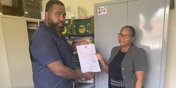 Regidor Caonabo Hubieres somete proyecto de resolución para ampliar cementerio municipal de Bayaguana