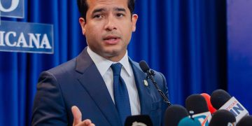Omar Fernández sobre indexación salarial: "La ley habla de RD$52 mil, no menos"