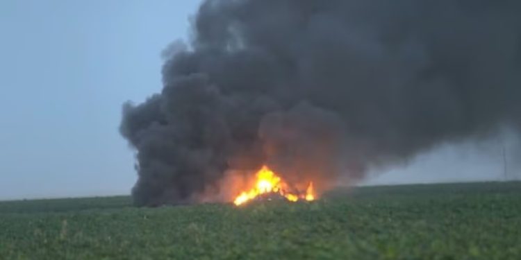 Avión de combate se estrella en el estado de Washington y provoca un incendio forestal