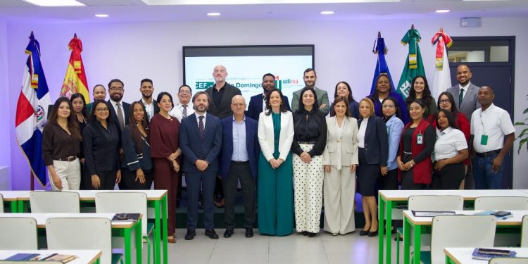 Santo Domingo inicia una nueva etapa de crecimiento y fortalecimiento institucional con Luisa Taveras Pichardo como nueva rectora CEF