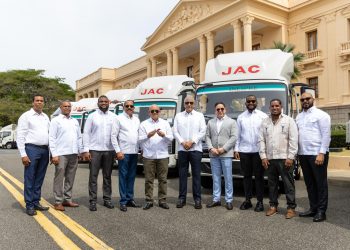 Gobierno fortalece capacidad operativa del INESPRE con 30 nuevos camiones para ampliar acceso a alimentos a precios justos