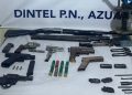 DINTEL ocupa arsenal de armas y apresa a tres hombres durante allanamientos en Azua