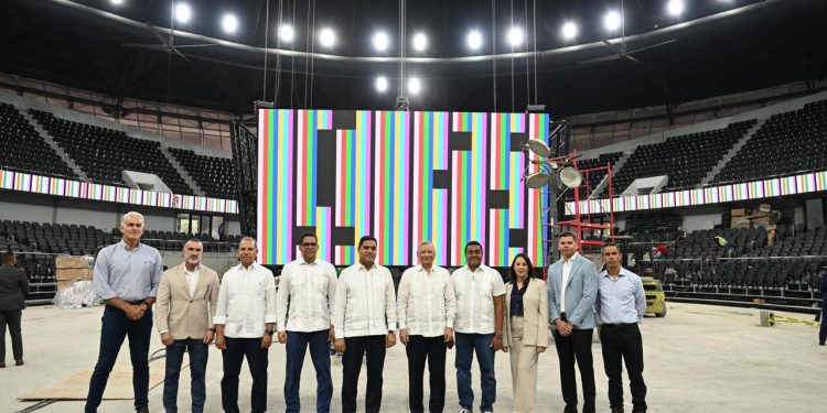 Leonardo Aguilera supervisa avances de remodelación de la Arena Banreservas Virgilio Travieso Soto