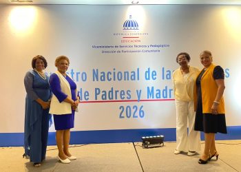 Centro Educativo Francisco del Rosario Sánchez representa a la Regional 15 en presentación de buenas prácticas de Escuela de Padres