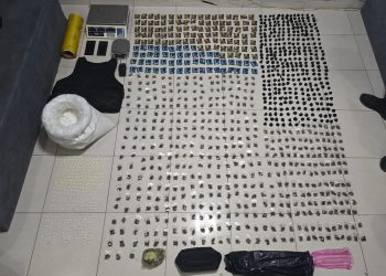 Policía Nacional y Ministerio Público ocupan más de 10 mil gramos de cocaína y cientos de porciones de drogas durante intervención en punto de venta en SDE