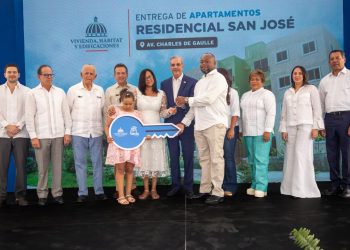 Entregan 700 apartamentos del Plan Familia Feliz en la Urbanización San José, SDN