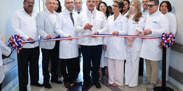 SNS inaugura unidad de cirugía intrauterina; bebés podrán ser operados antes de nacer de forma gratuita